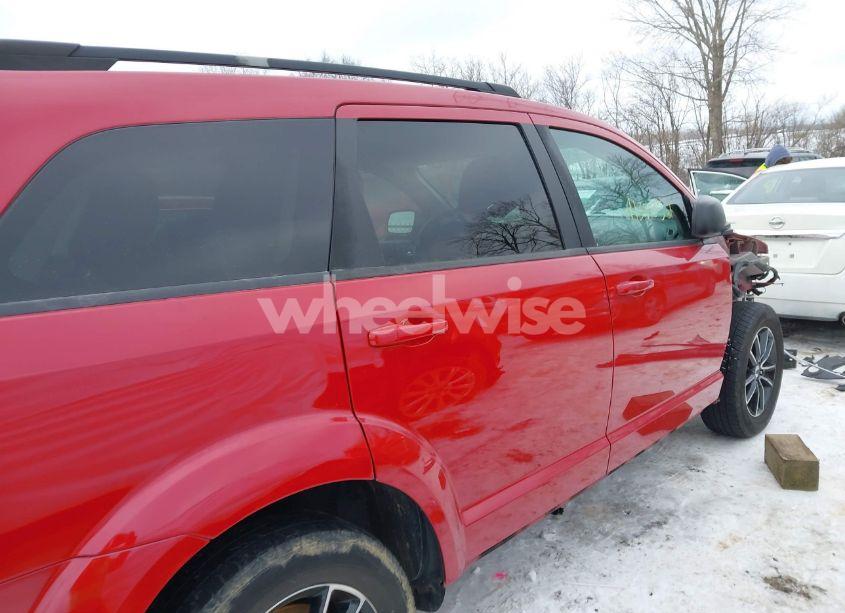 Photo 14 of 2018 Dodge Journey SE (VIN 3C4PDCAB6JT310002)