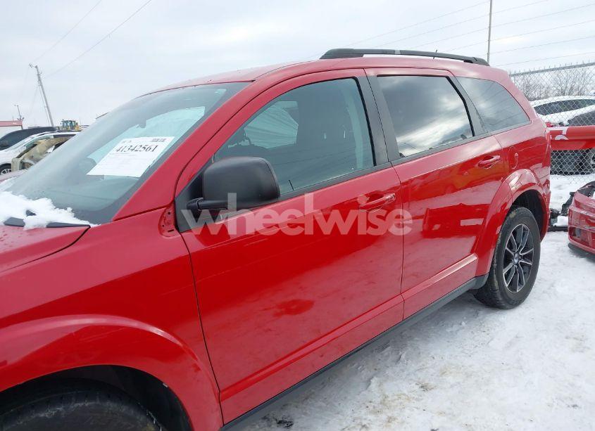 Photo 15 of 2018 Dodge Journey SE (VIN 3C4PDCAB6JT310002)
