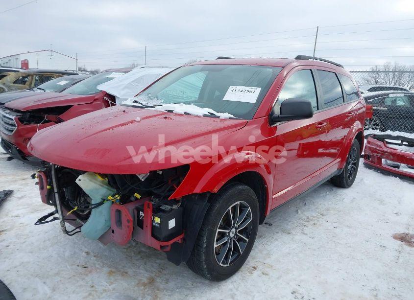 Photo 2 of 2018 Dodge Journey SE (VIN 3C4PDCAB6JT310002)