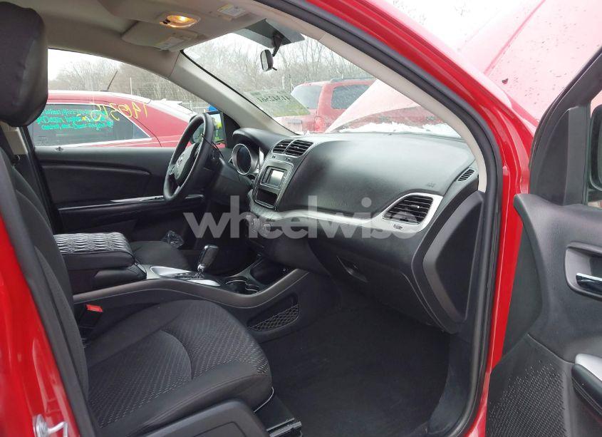 Photo 5 of 2018 Dodge Journey SE (VIN 3C4PDCAB6JT310002)