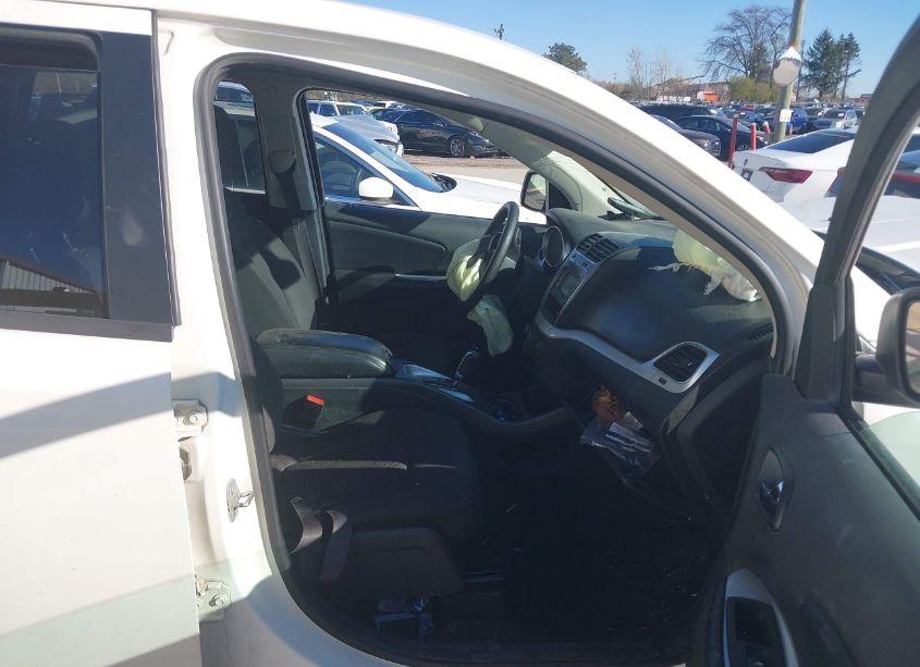 Photo 5 of 2018 Dodge Journey SE (VIN 3C4PDCAB6JT310422)