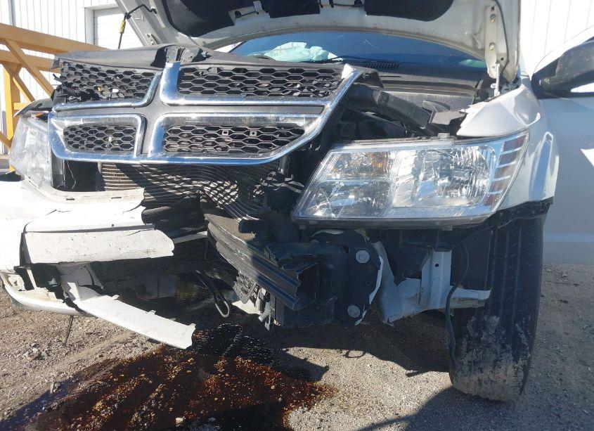 Photo 6 of 2018 Dodge Journey SE (VIN 3C4PDCAB6JT310422)