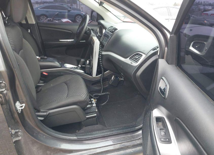 Photo 5 of 2018 Dodge Journey SE (VIN 3C4PDCAB6JT382902)