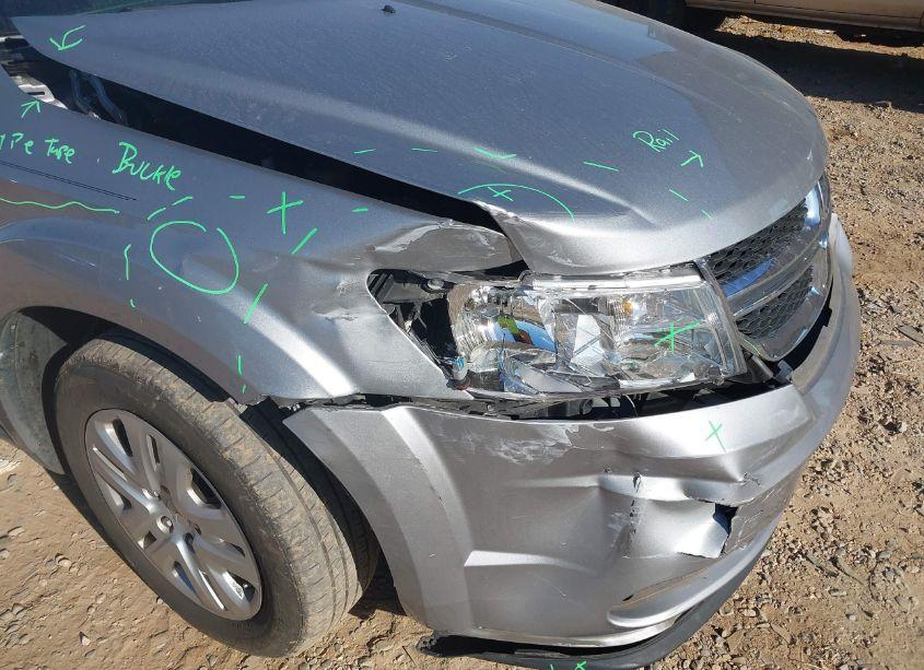 Photo 6 of 2018 Dodge Journey SE (VIN 3C4PDCAB6JT383970)