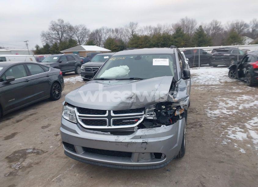 Photo 12 of 2018 Dodge Journey SE (VIN 3C4PDCAB6JT421424)