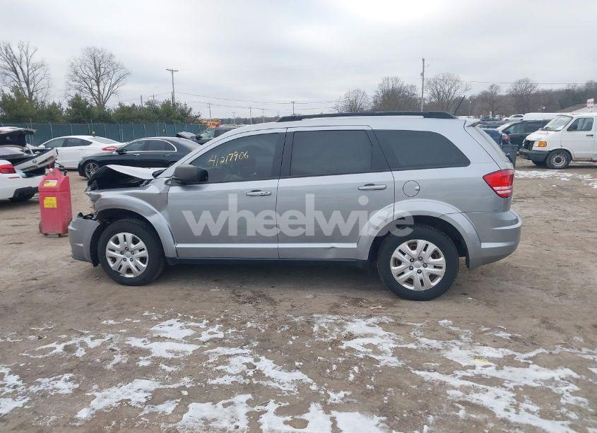 Photo 14 of 2018 Dodge Journey SE (VIN 3C4PDCAB6JT421424)