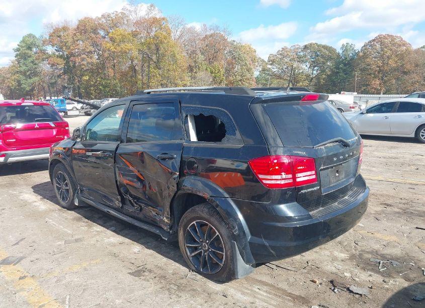 Photo 3 of 2018 Dodge Journey SE (VIN 3C4PDCAB6JT429345)