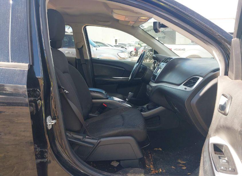 Photo 5 of 2018 Dodge Journey SE (VIN 3C4PDCAB6JT429345)