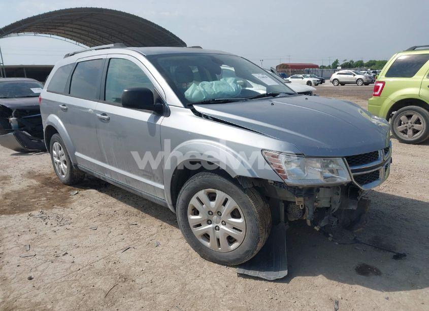 2018 Dodge Journey SE (VIN 3C4PDCAB6JT439552) main photo