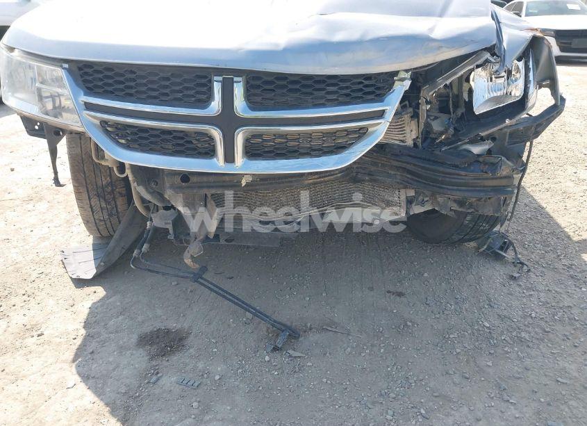 Photo 6 of 2018 Dodge Journey SE (VIN 3C4PDCAB6JT439552)