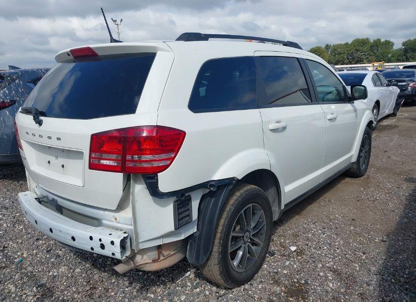 Photo 4 of 2018 Dodge Journey SE (VIN 3C4PDCAB6JT445190)