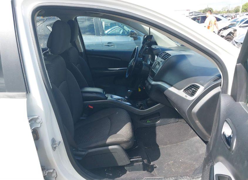 Photo 5 of 2018 Dodge Journey SE (VIN 3C4PDCAB6JT445190)