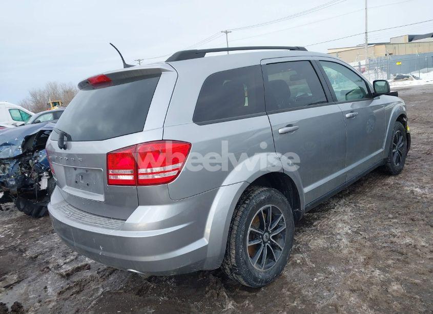 Photo 4 of 2018 Dodge Journey SE (VIN 3C4PDCAB6JT448607)