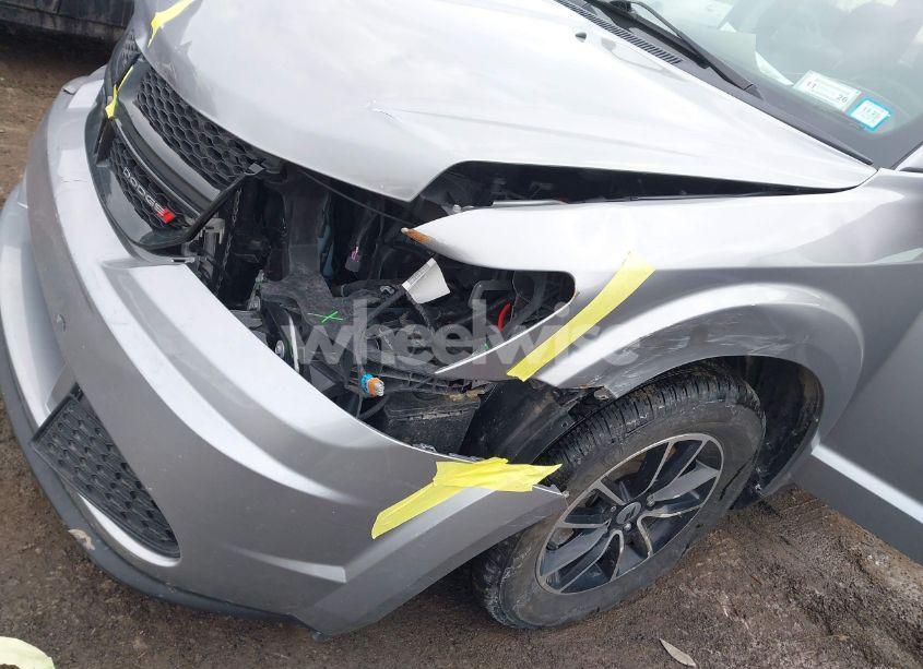 Photo 6 of 2018 Dodge Journey SE (VIN 3C4PDCAB6JT448607)