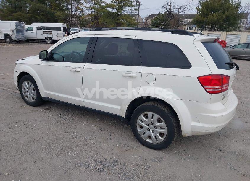 Photo 3 of 2018 Dodge Journey SE (VIN 3C4PDCAB6JT491005)