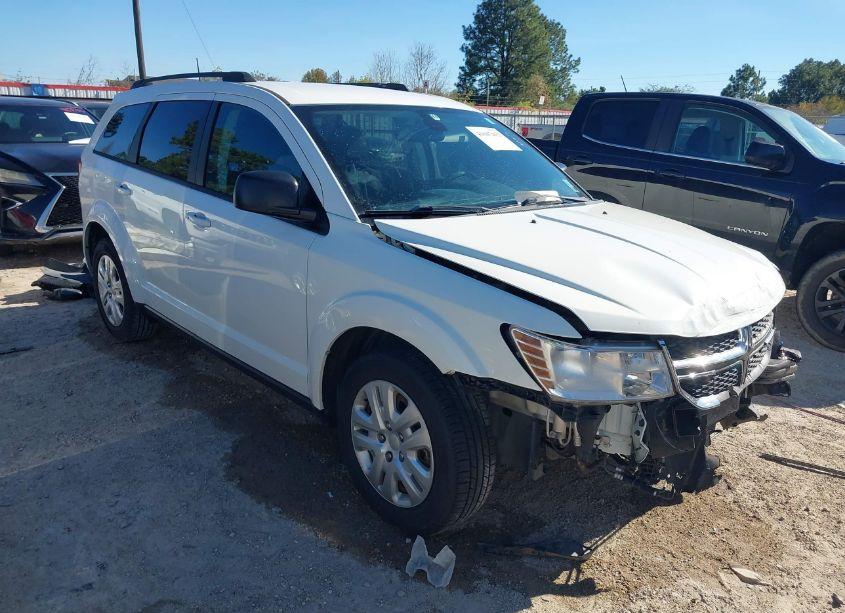 2018 Dodge Journey SE (VIN 3C4PDCAB6JT508630) main photo