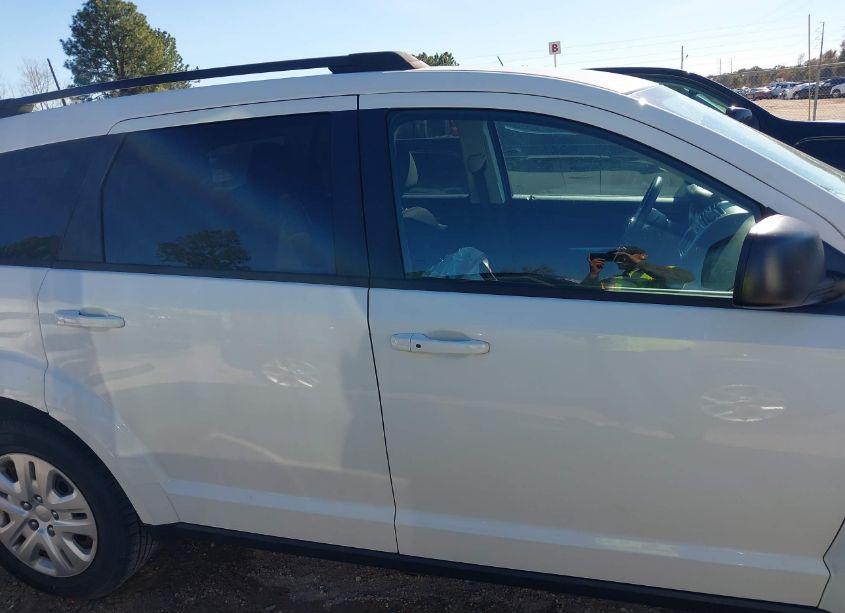 Photo 14 of 2018 Dodge Journey SE (VIN 3C4PDCAB6JT508630)