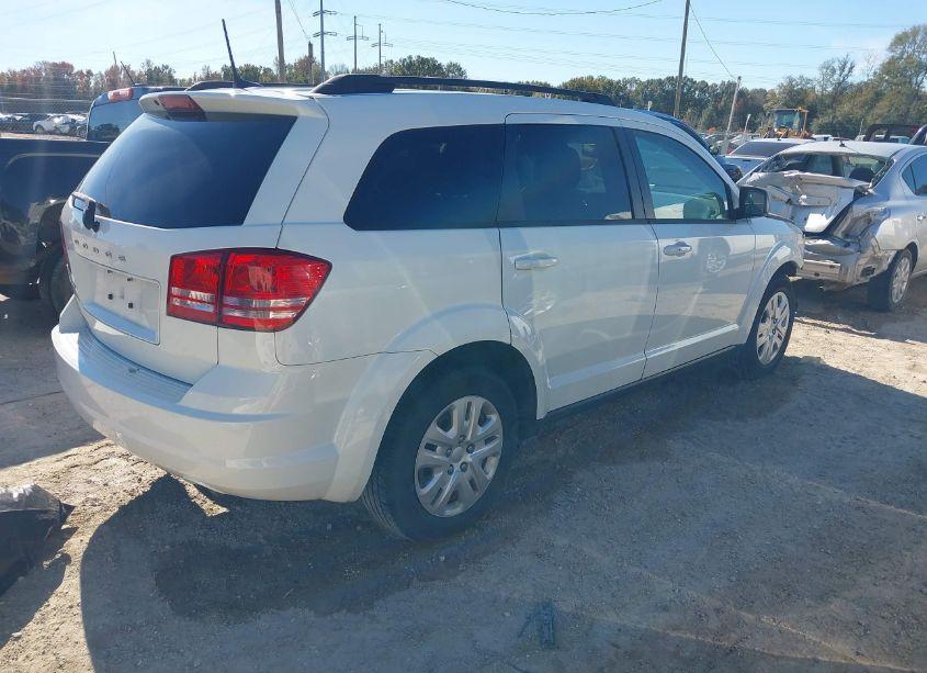 Photo 4 of 2018 Dodge Journey SE (VIN 3C4PDCAB6JT508630)