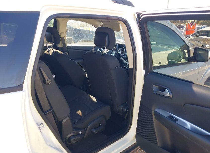 Photo 8 of 2018 Dodge Journey SE (VIN 3C4PDCAB6JT508630)