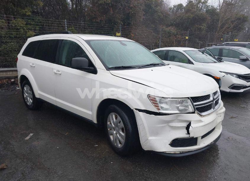 2018 Dodge Journey SE (VIN 3C4PDCAB6JT519417) main photo