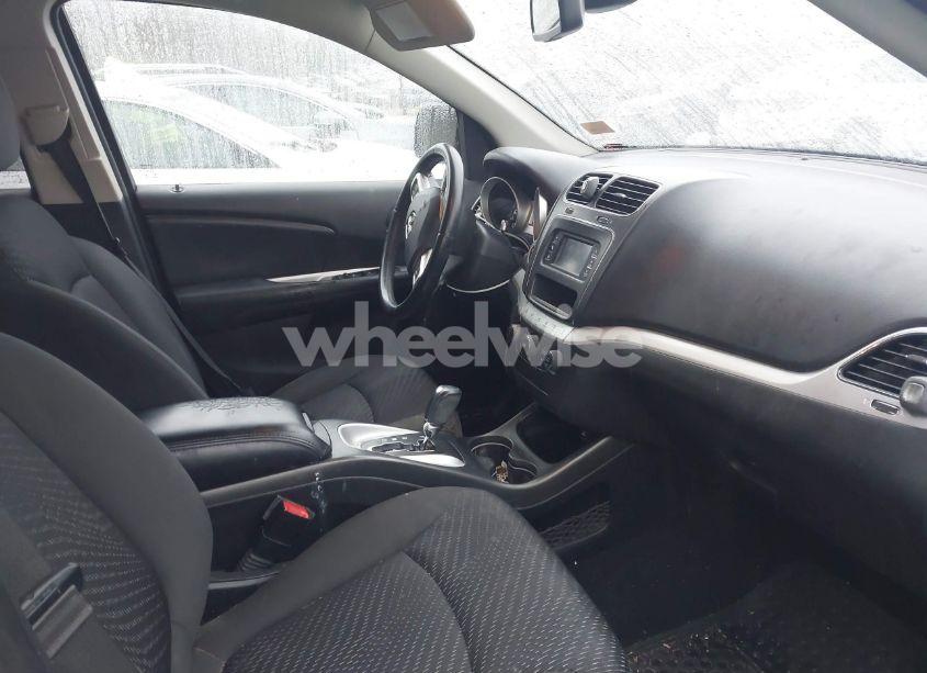 Photo 5 of 2018 Dodge Journey SE (VIN 3C4PDCAB6JT519417)