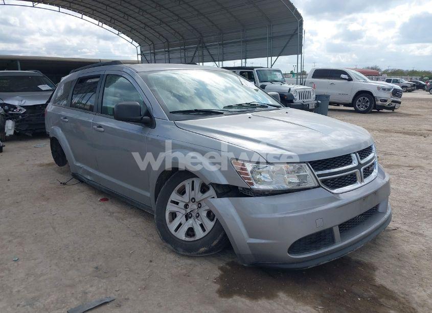 2018 Dodge Journey SE (VIN 3C4PDCAB6JT519613) main photo