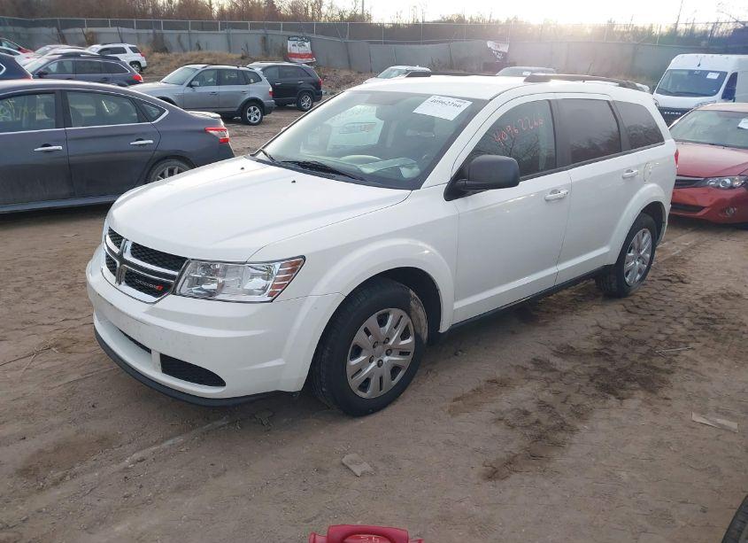 Photo 2 of 2016 Dodge Journey SE (VIN 3C4PDCAB7GT151970)