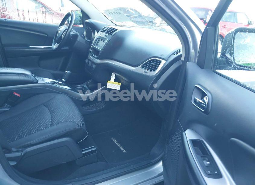 Photo 5 of 2016 Dodge Journey SE (VIN 3C4PDCAB7GT249994)