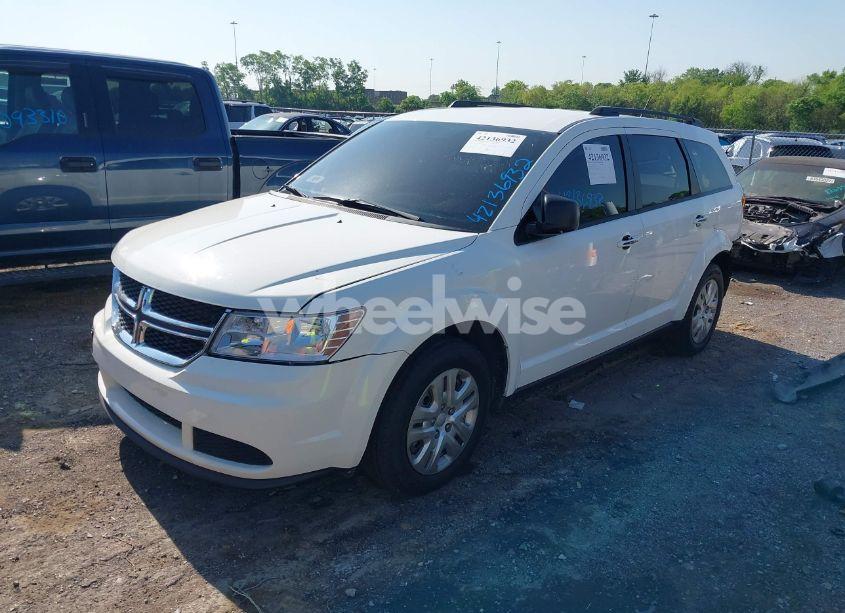 Photo 2 of 2016 Dodge Journey SE (VIN 3C4PDCAB7GT250112)