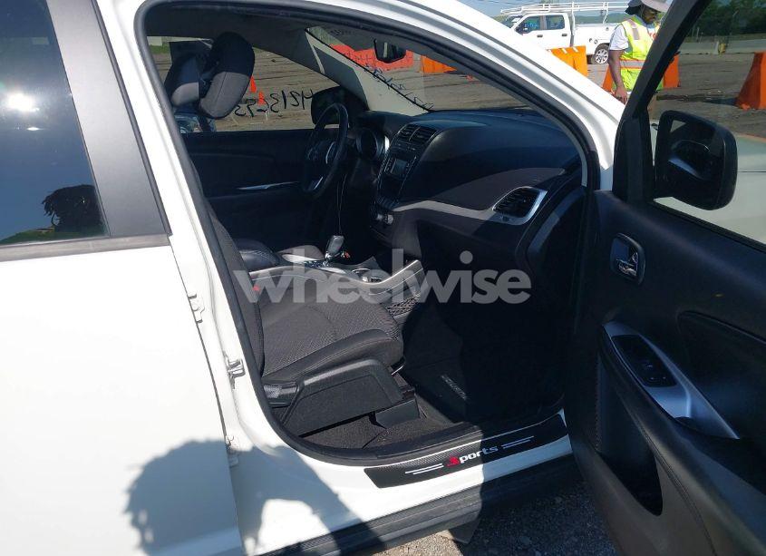 Photo 5 of 2016 Dodge Journey SE (VIN 3C4PDCAB7GT250112)