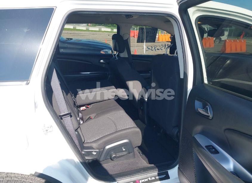 Photo 8 of 2016 Dodge Journey SE (VIN 3C4PDCAB7GT250112)