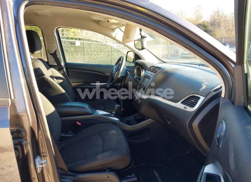 Photo 5 of 2017 Dodge Journey SE (VIN 3C4PDCAB7HT559807)