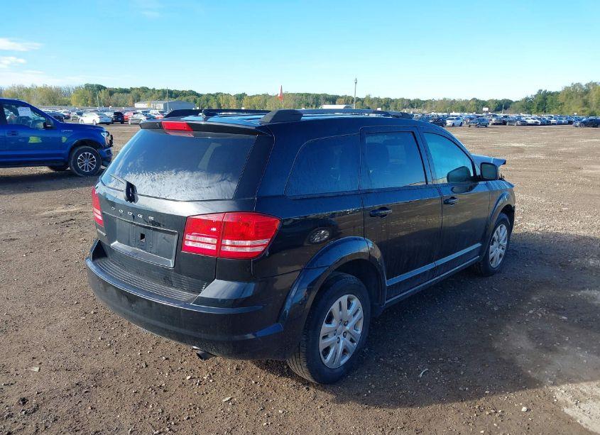 Photo 4 of 2017 Dodge Journey SE (VIN 3C4PDCAB7HT630116)