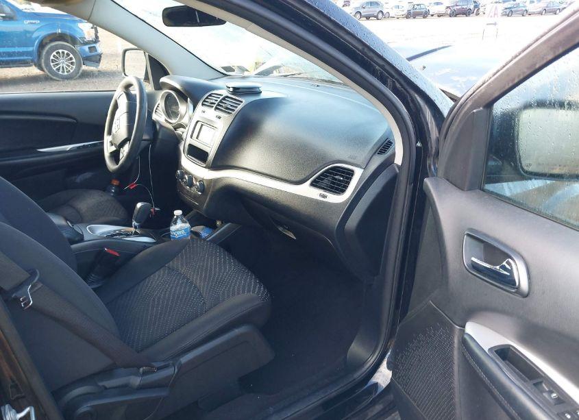 Photo 5 of 2017 Dodge Journey SE (VIN 3C4PDCAB7HT630116)