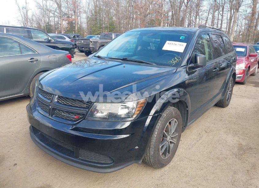 Photo 2 of 2017 Dodge Journey SE (VIN 3C4PDCAB7HT670812)