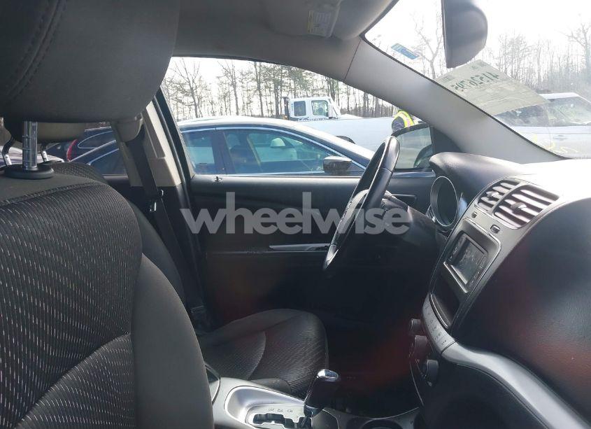 Photo 5 of 2017 Dodge Journey SE (VIN 3C4PDCAB7HT670812)