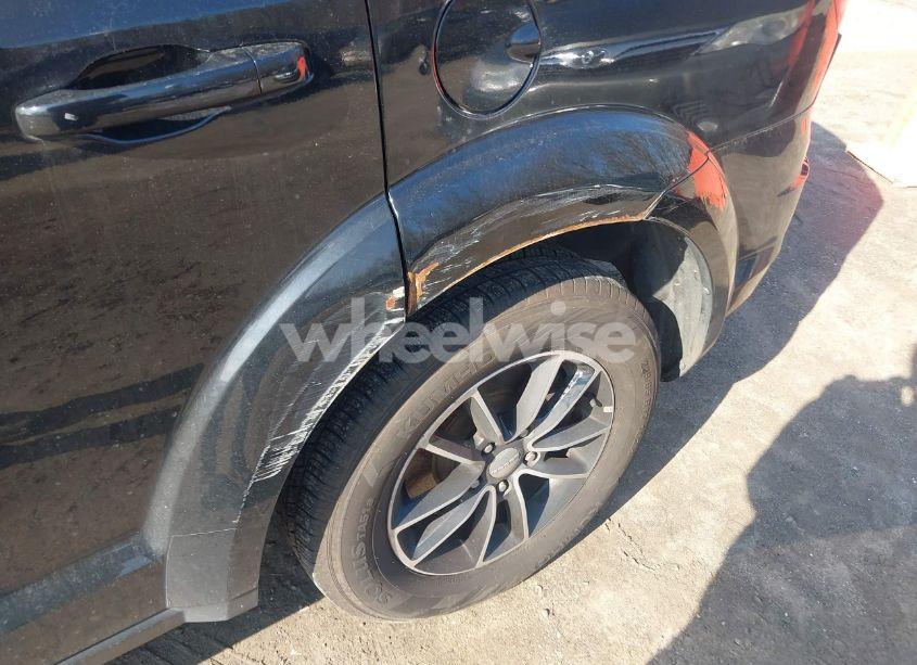 Photo 6 of 2017 Dodge Journey SE (VIN 3C4PDCAB7HT670812)