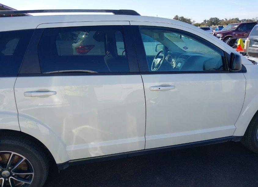 Photo 13 of 2017 Dodge Journey SE (VIN 3C4PDCAB7HT683589)