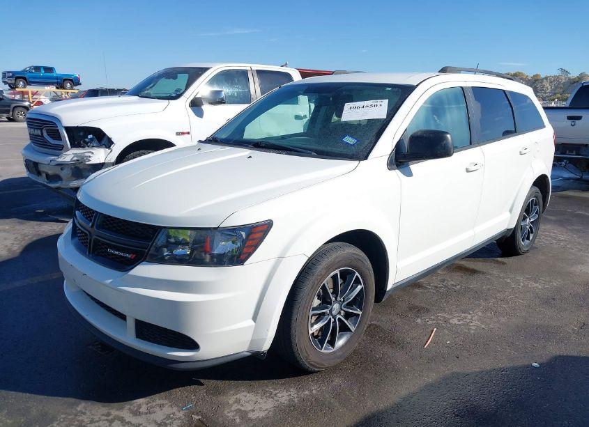Photo 2 of 2017 Dodge Journey SE (VIN 3C4PDCAB7HT683589)