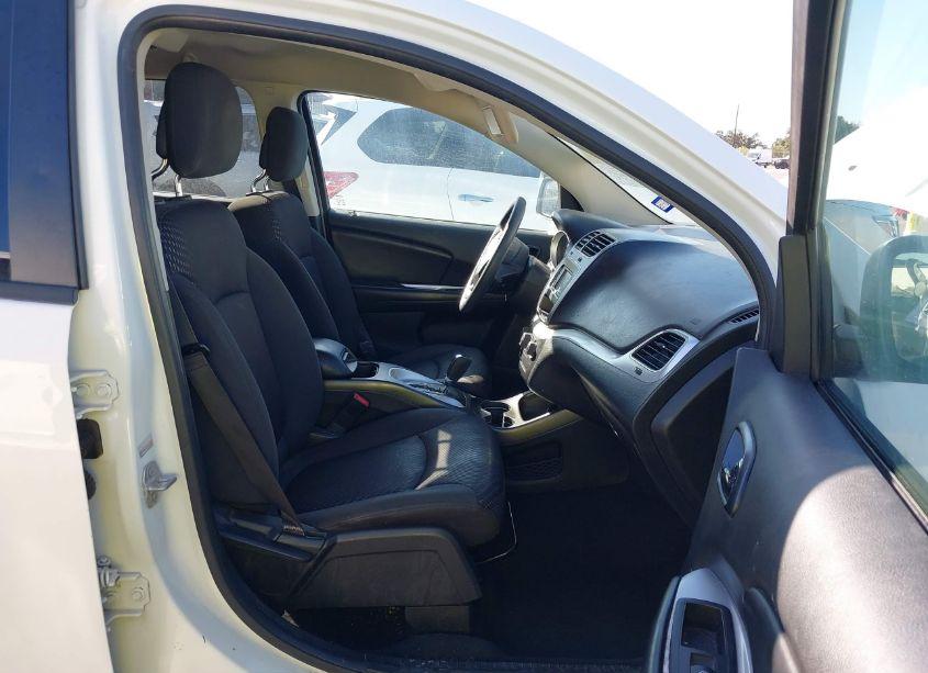 Photo 5 of 2017 Dodge Journey SE (VIN 3C4PDCAB7HT683589)