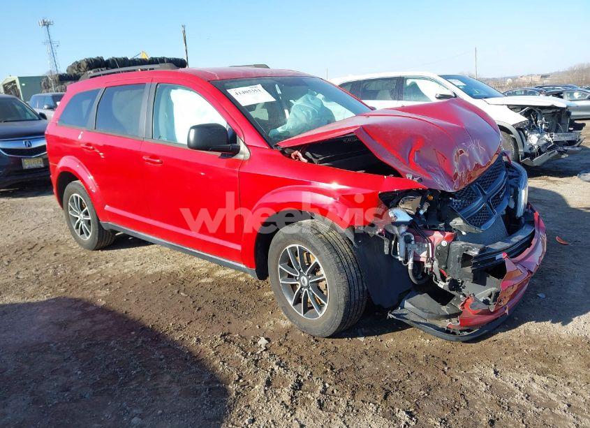 2018 Dodge Journey SE (VIN 3C4PDCAB7JT236444) main photo