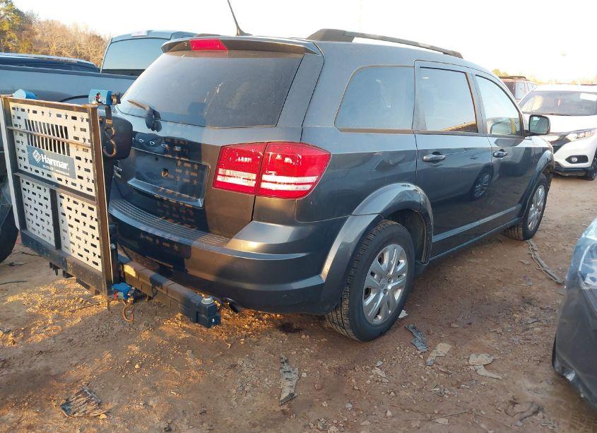 Photo 4 of 2018 Dodge Journey SE (VIN 3C4PDCAB7JT242812)