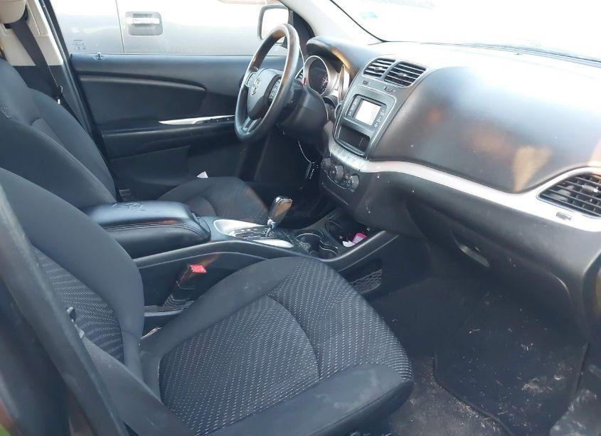 Photo 5 of 2018 Dodge Journey SE (VIN 3C4PDCAB7JT242812)