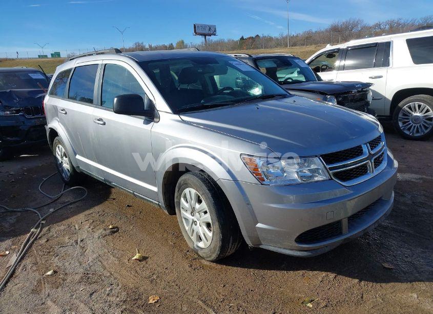 2018 Dodge Journey SE (VIN 3C4PDCAB7JT274269) main photo