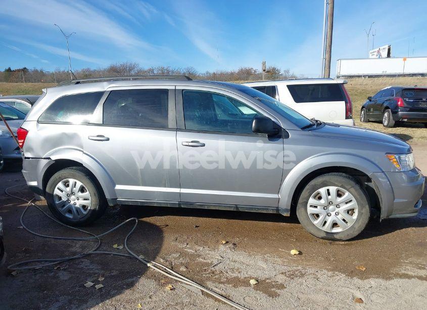 Photo 13 of 2018 Dodge Journey SE (VIN 3C4PDCAB7JT274269)