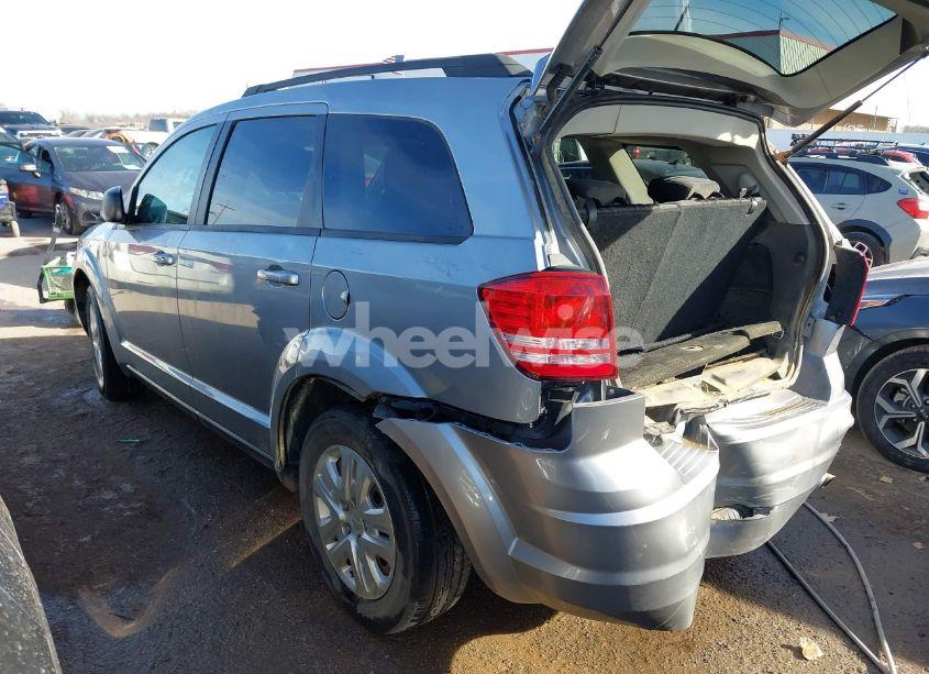 Photo 3 of 2018 Dodge Journey SE (VIN 3C4PDCAB7JT274269)