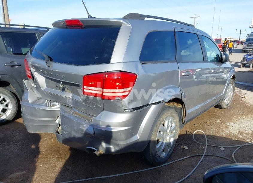 Photo 4 of 2018 Dodge Journey SE (VIN 3C4PDCAB7JT274269)