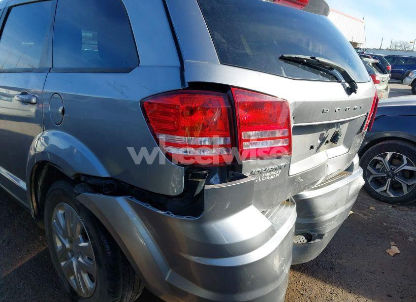 Photo 6 of 2018 Dodge Journey SE (VIN 3C4PDCAB7JT274269)