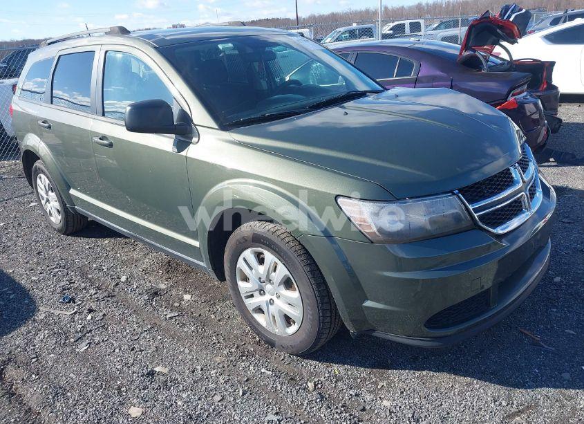2018 Dodge Journey SE (VIN 3C4PDCAB7JT295624) main photo