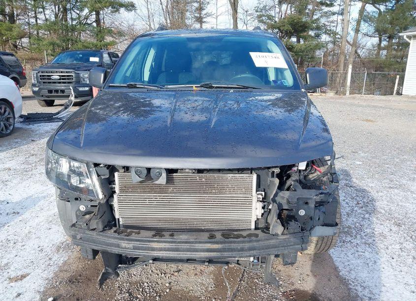 Photo 13 of 2018 Dodge Journey SE (VIN 3C4PDCAB7JT345633)